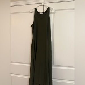 Athleta Traveler Maxi Dress Size M Medium Olive Green